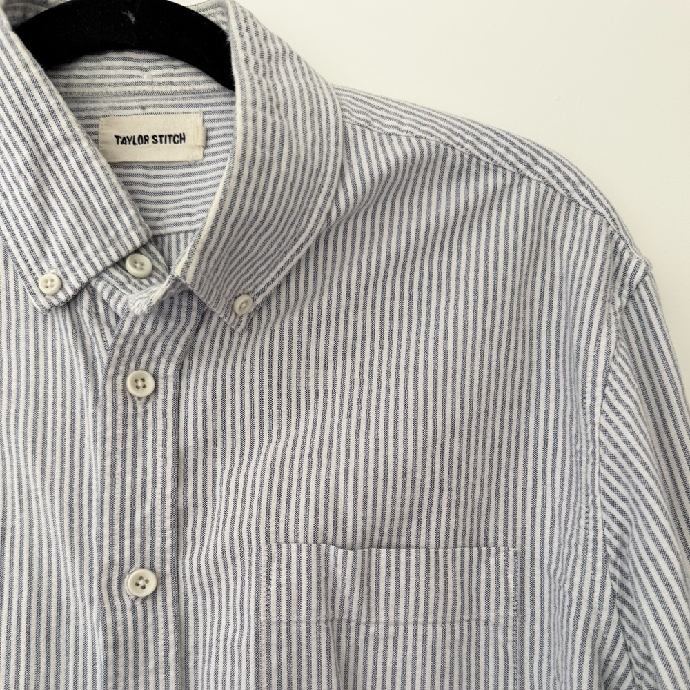 Taylor Stitch Jack Men's blue and White Striped Button Down Shirt